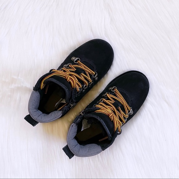 UGG Kids Hilmar CWR Waterproof Lace Up Black Suede Boots - Picture 4 of 9